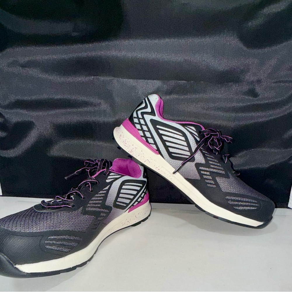 Size 11 Brahma Steel Toed Athletic Shoes w/Enduro pro Anti-fatigue Women's